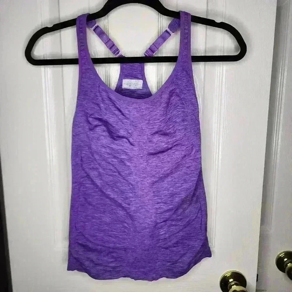 Athleta Purple Ribbed Adjustable Racerback Workout Tank Large Shelf Bra 122534 - Picture 1 of 9